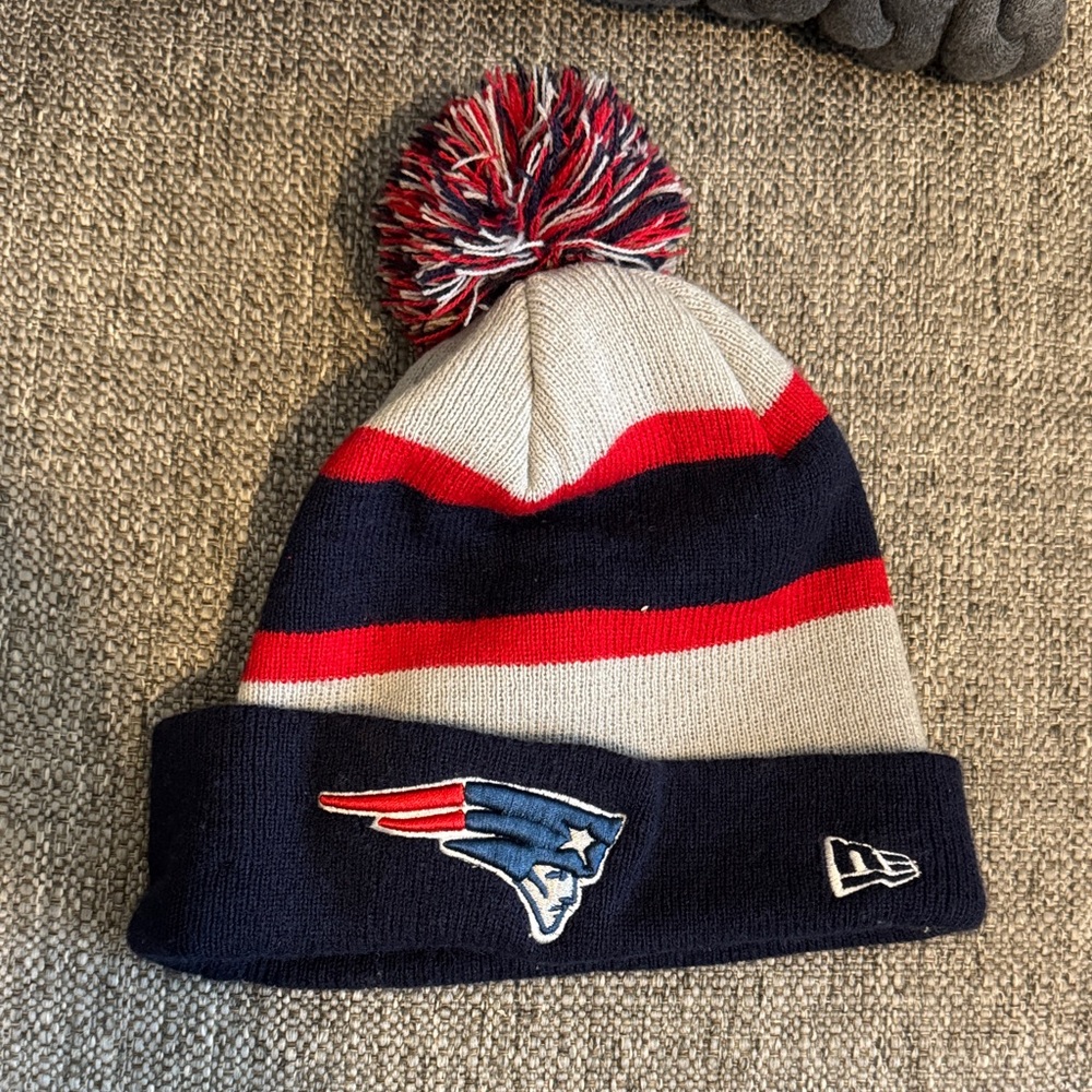 New Era Patriots Gray and Navy Striped Beanie